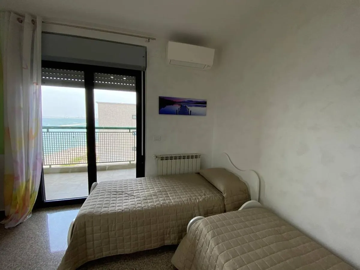 Fronte Mare By Apulia Accommodation バーリ