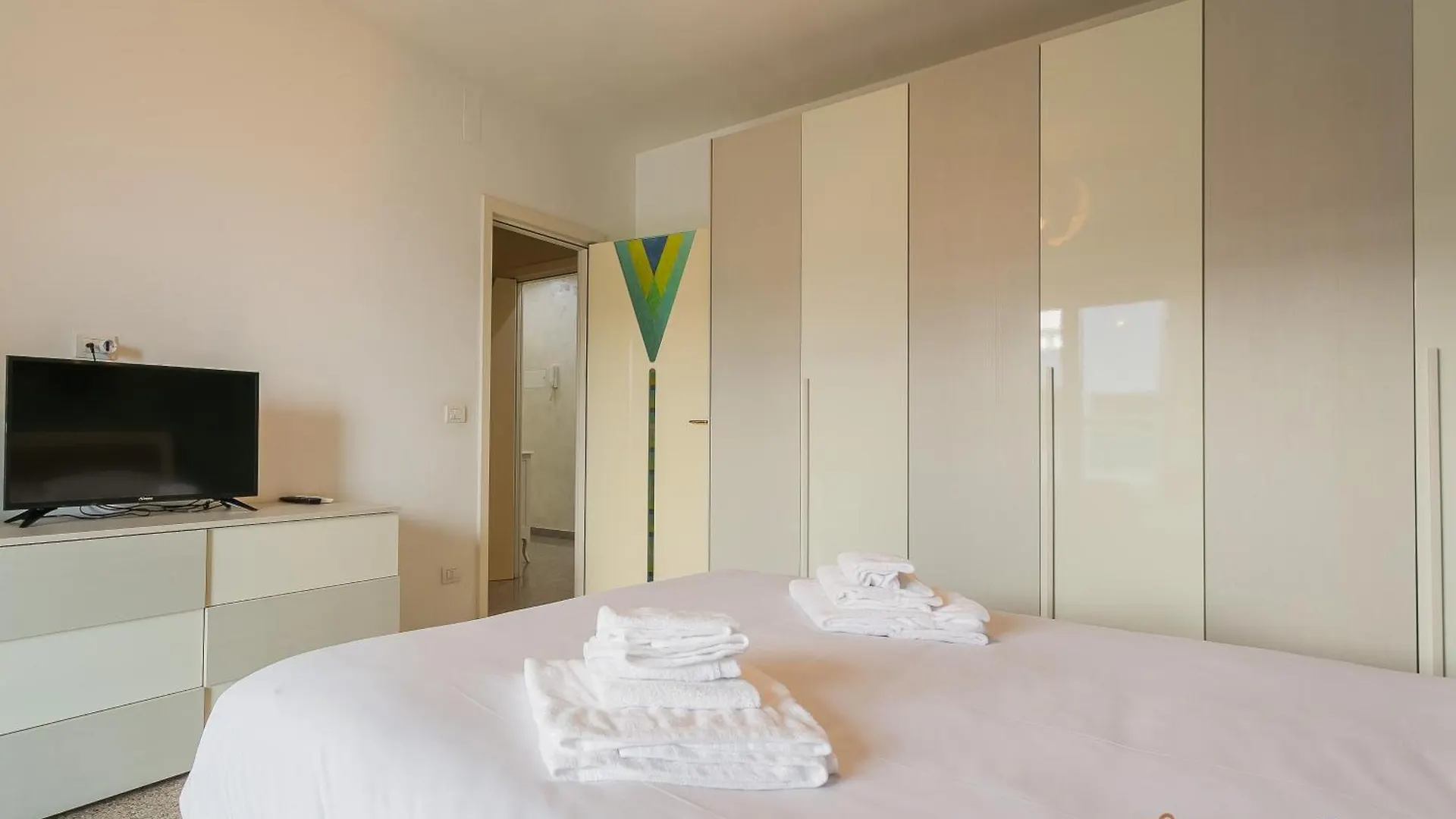 Fronte Mare By Apulia Accommodation Bari Apartment